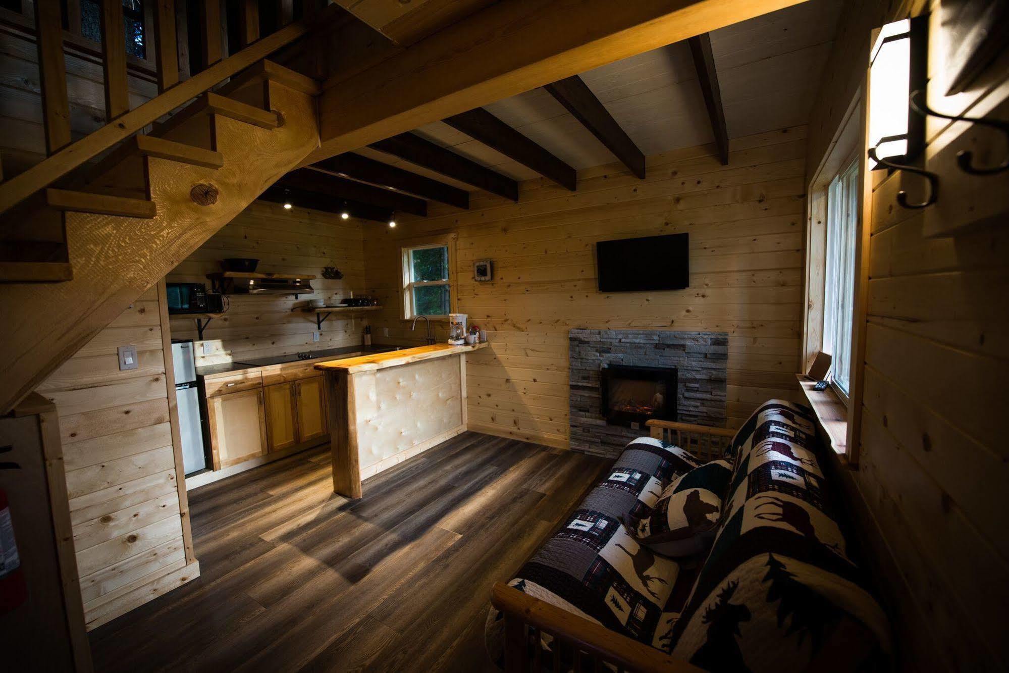 Hidden Acres Farm And Treehouse Resort Террас Экстерьер фото